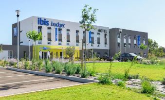 Ibis Budget Porte de Camargue - Housity