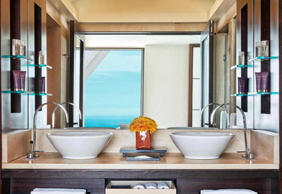 Hotel Arts BarcelonaHorizon, 1 Bedroom Suite, 1 King, Seafront