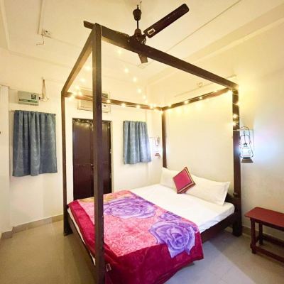 Standard Room MAD Squad Hostel Promo Code