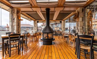 Kentrikon Hotel - Housity