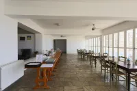 Axiothea Hotel