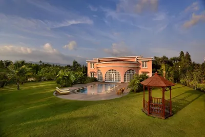The LaLiT Golf & Spa Resort Goa Ξενοδοχεία στην πόλη 