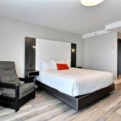 Standard Room, 1 Queen Bed Hotel Classique Promo Code