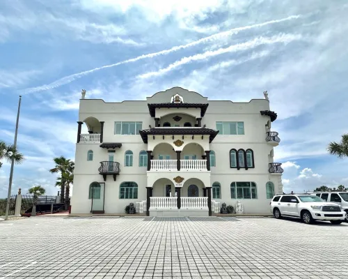 Bliss by the Sea Hotels in Crescent Beach