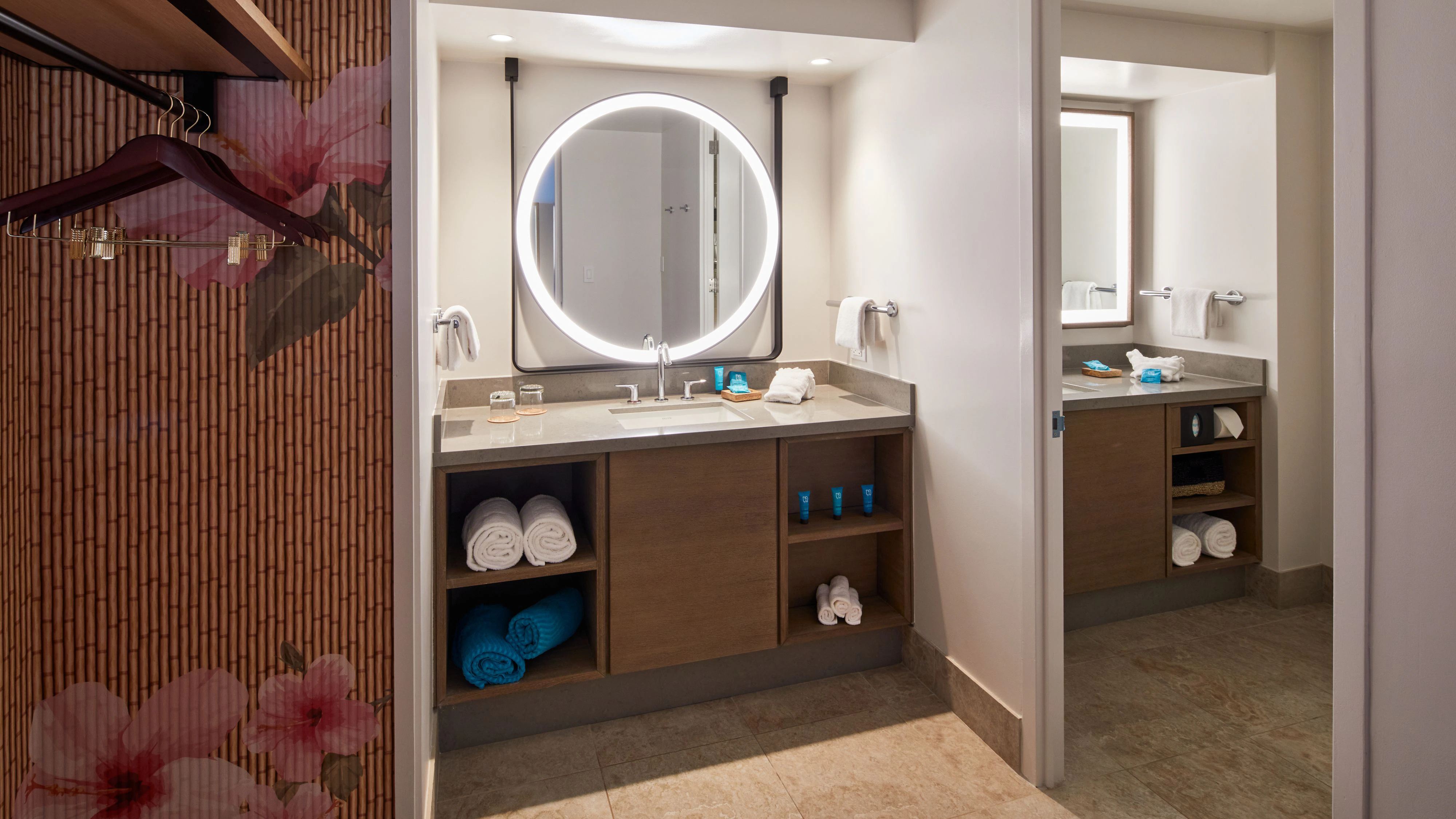 度假村阳台客房，客房，1张特大床，梳化床，低楼层，阳台