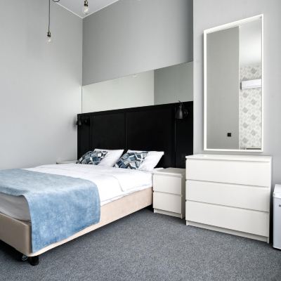 Deluxe Room Hotel Library Promo Code