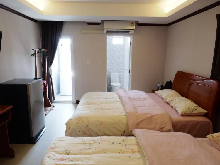 1R2B0s/F201 Suwatchai Garden, Service Apartment