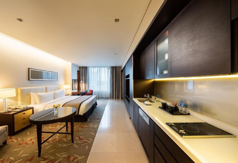 高級特大床一室房