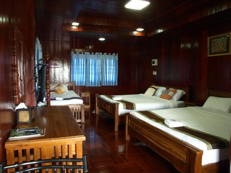 ห้องขนาดใหญ่สำหรับสามท่าน