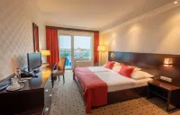 Hunguest Hotel Gyula Hotele w: 