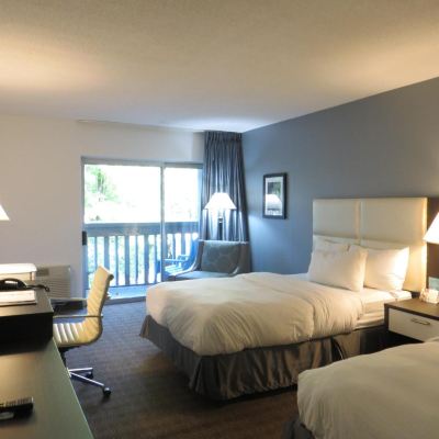 Deluxe Double Room Toronto Don Valley Hotel and Suites Promo Code