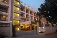 Lemon Tree Hotel Candolim Hotels in 