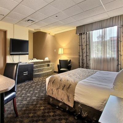 Junior Suite, 1 King Bed with Hot Tub Hotel Classique Promo Code
