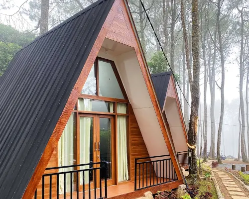 Great Panorama Lodge & Camp by Mhm Hotels in Ciater