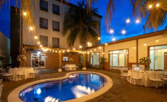 Comfort Inn Real San Miguel - Housity