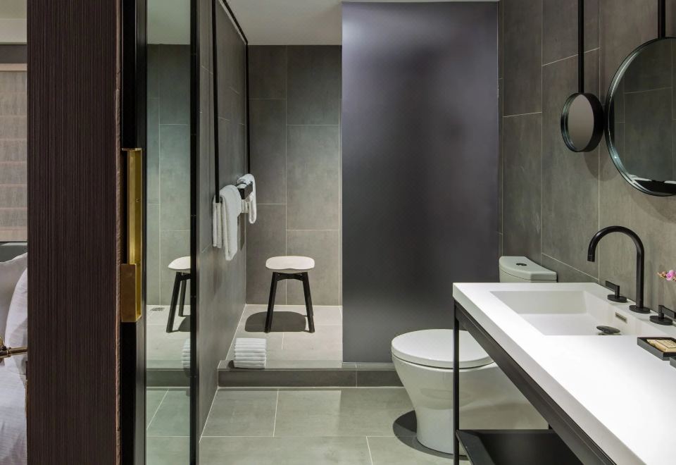 The Time New YorkDeluxe One-Bedroom King Suite