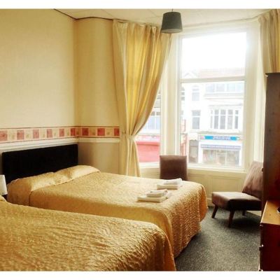 Standard Twin Room with Private Bathroom St Elmo Hotel Promo Code