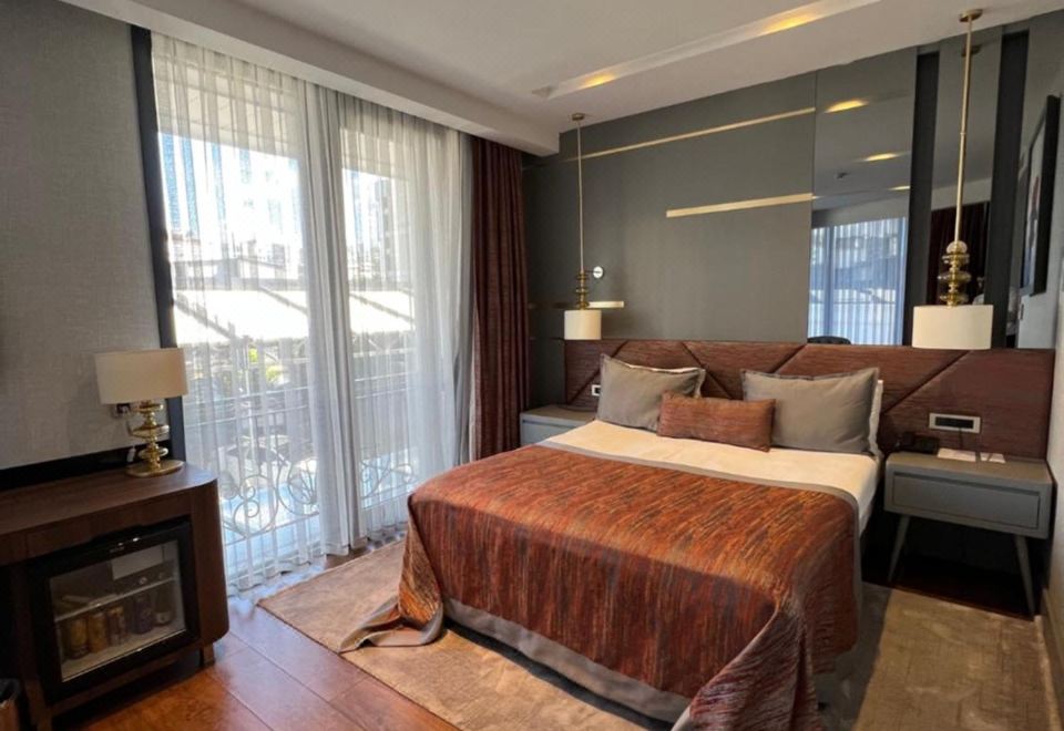 B&C HOTEL - Housity