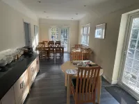 Oakhurst Gatwick B&B
