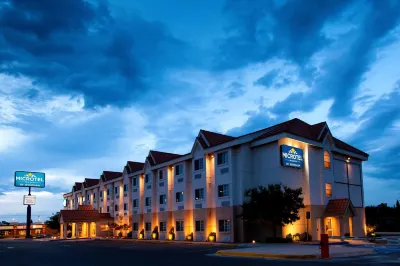 Microtel Inn & Suites by Wyndham Chihuahua Hotel di 