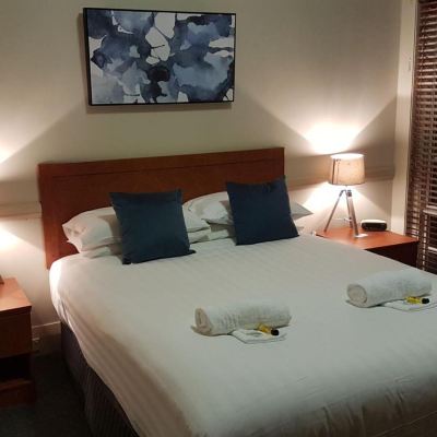 Queen Room with Shared Bathroom Highlands Hotel Promo Code