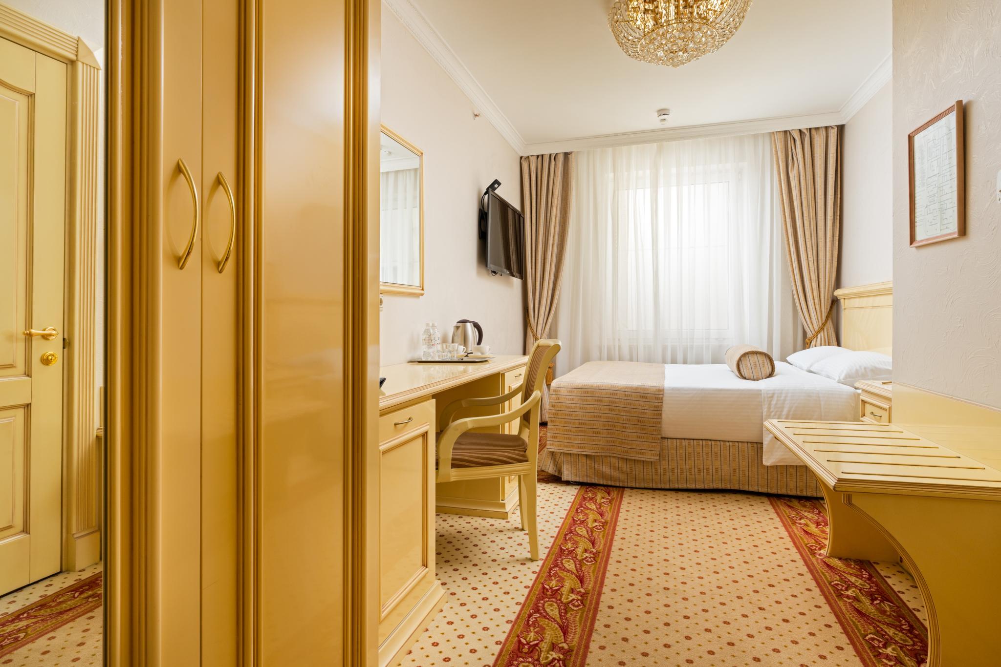 第一类大床房（墙景）