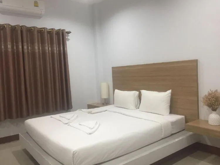 ห้องสแตนดาร์ด เตียงใหญ่ 1 เตียง