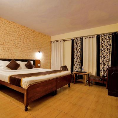 Deluxe Double Room Hotel Atithi Promo Code
