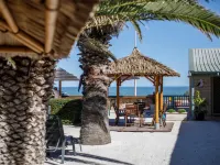 Shark Bay Seafront Apartments Hotels in Denham