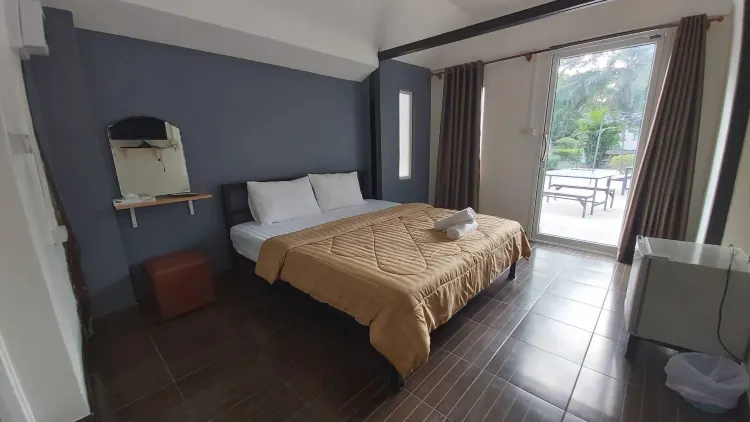 King Room With Deluxe Patio View