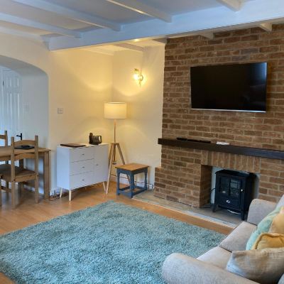 Cottage-Private Bathroom-Rosedale Sutton Hall Resort Promo Code