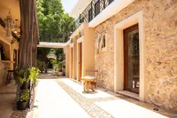 Hostal Tunich Naj & Hotel Hôtels à : 