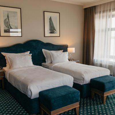 Deluxe Room Golden Ring Promo Code