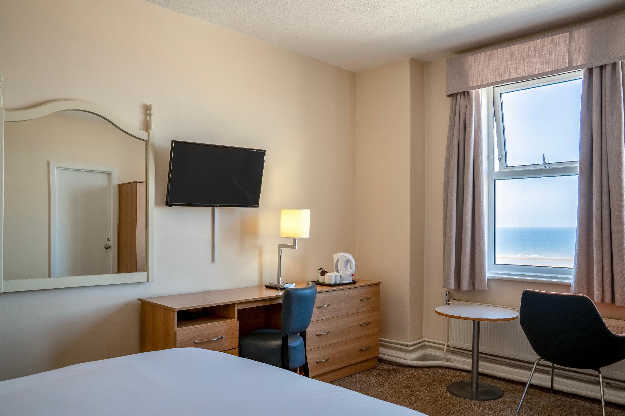 带海景的双人房