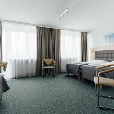 Standard Twin Room Logos Promo Code