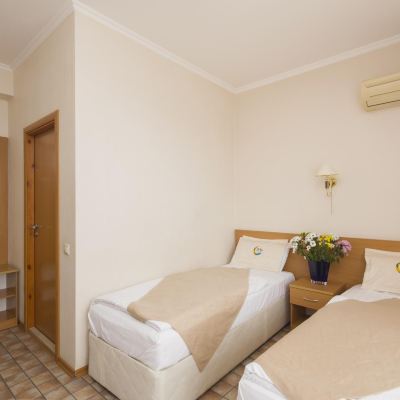 Standard Double/Twin Room Elle Hotel Promo Code