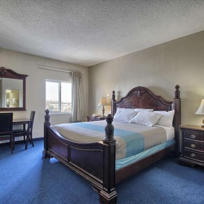 1 King Bed | Non-Smoking, Micfridge Motel 6-London, on - Ontario Promo Code