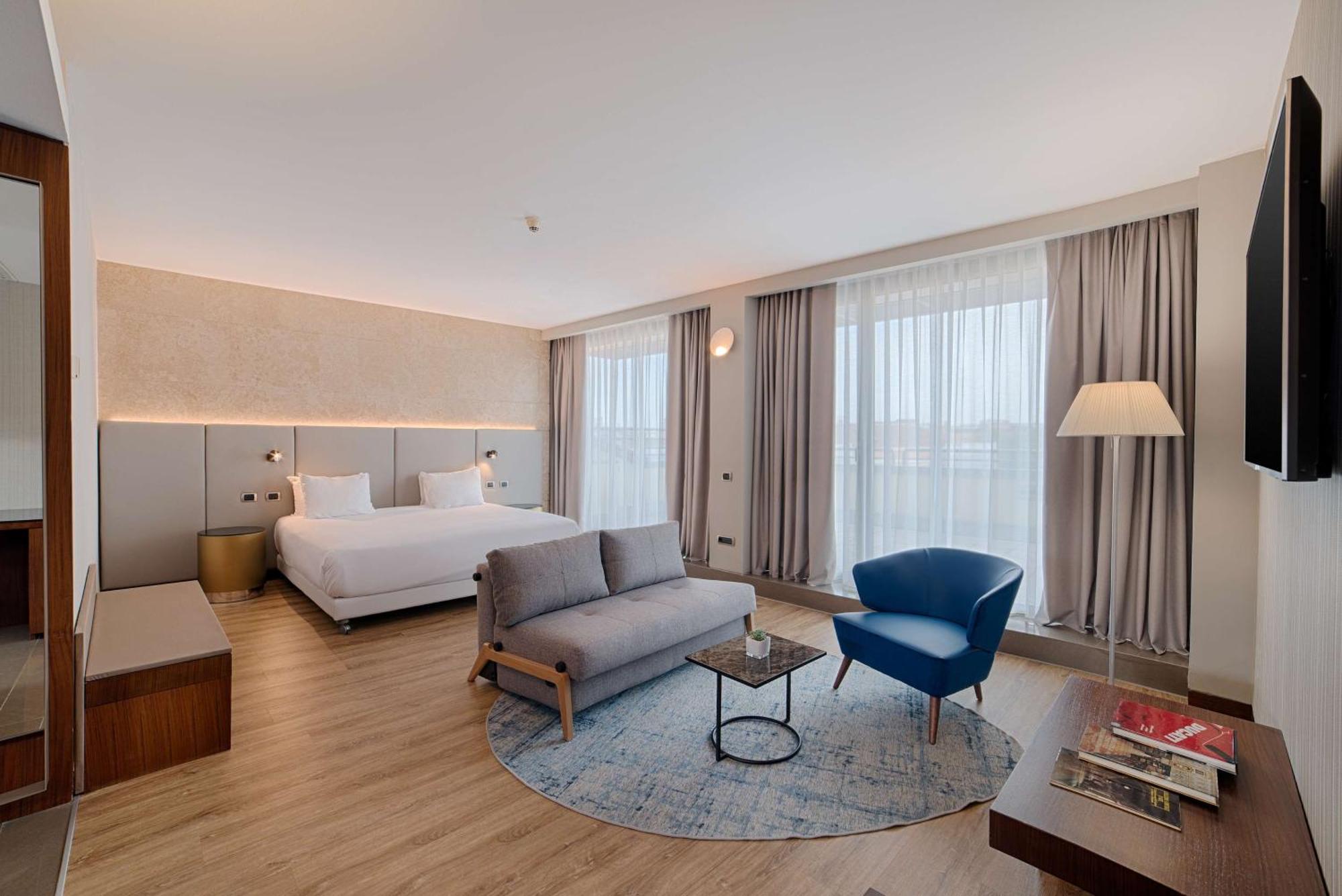 小型套房 - 带加床 - 带露台