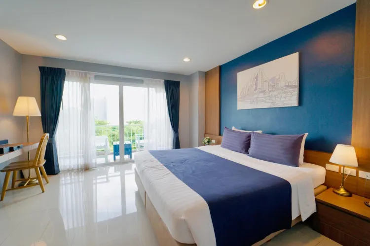 ห้องซูพีเรียร์ เตียงใหญ่ 1 เตียง