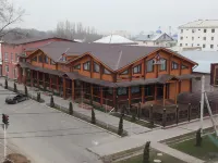 Chalet โรงแรมในทาราซ