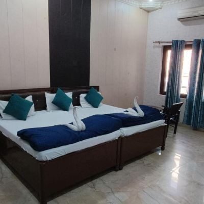 Superior Family Room MAA Ganga Guest House Promo Code