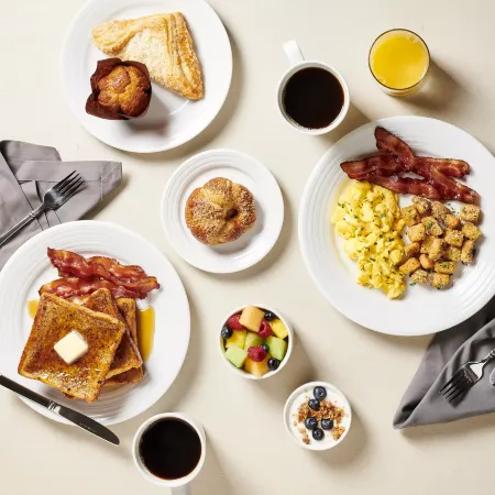 Holiday Inn Resort OCEANFRONT @ SURFSIDE BEACH by IHG