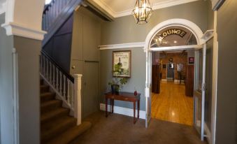 Royal Hotel Guyra - Housity