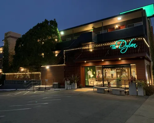 The Dylan Hotel at SFO Hotel a Millbrae