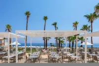 Leonardo Crystal Cove Hotel & Spa – Adults Only