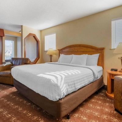 King Suite Accessible Non Smoking The Kathryn Riverfront Inn, Ascend Hotel Collection Promo Code