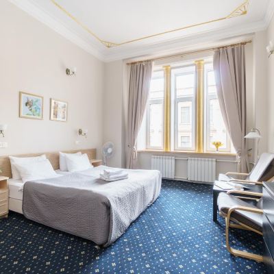 Comfort Family Room Alexander Hotel Promo Code