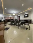 查裡普雷斯套房飯店