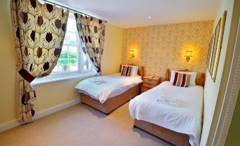 The Crown Hotel - Housity