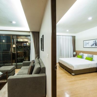 ห้องสวีท 1 ห้องนอน รหัสโปรโมชั่น เบอร์กันดี เรสซิเด้นซ์